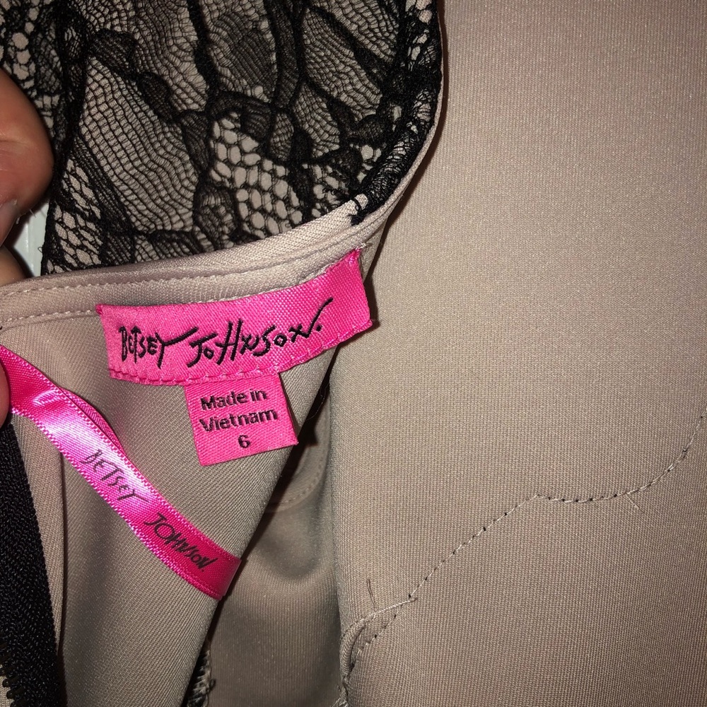 HP - Betsey Johnson Dress - Picture 6 of 7